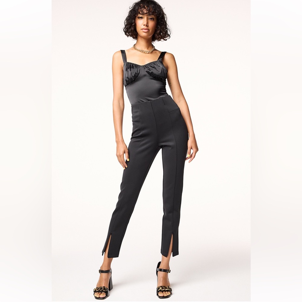 Women’s fitted scuba pant with front slit